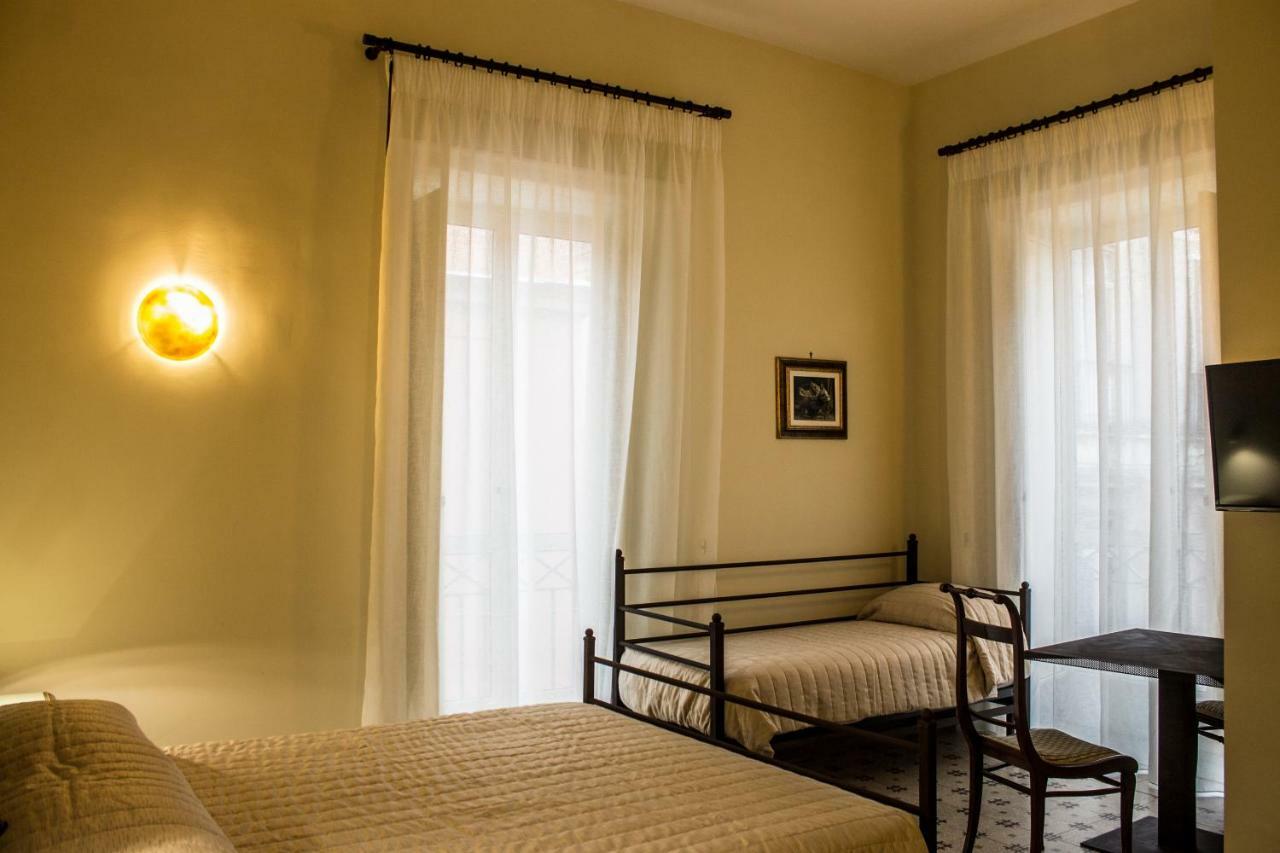 Bed and Breakfast Don Angelo Petito Nápoles Exterior foto