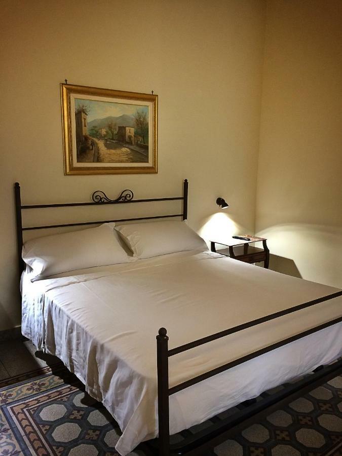 Bed and Breakfast Don Angelo Petito Nápoles Exterior foto